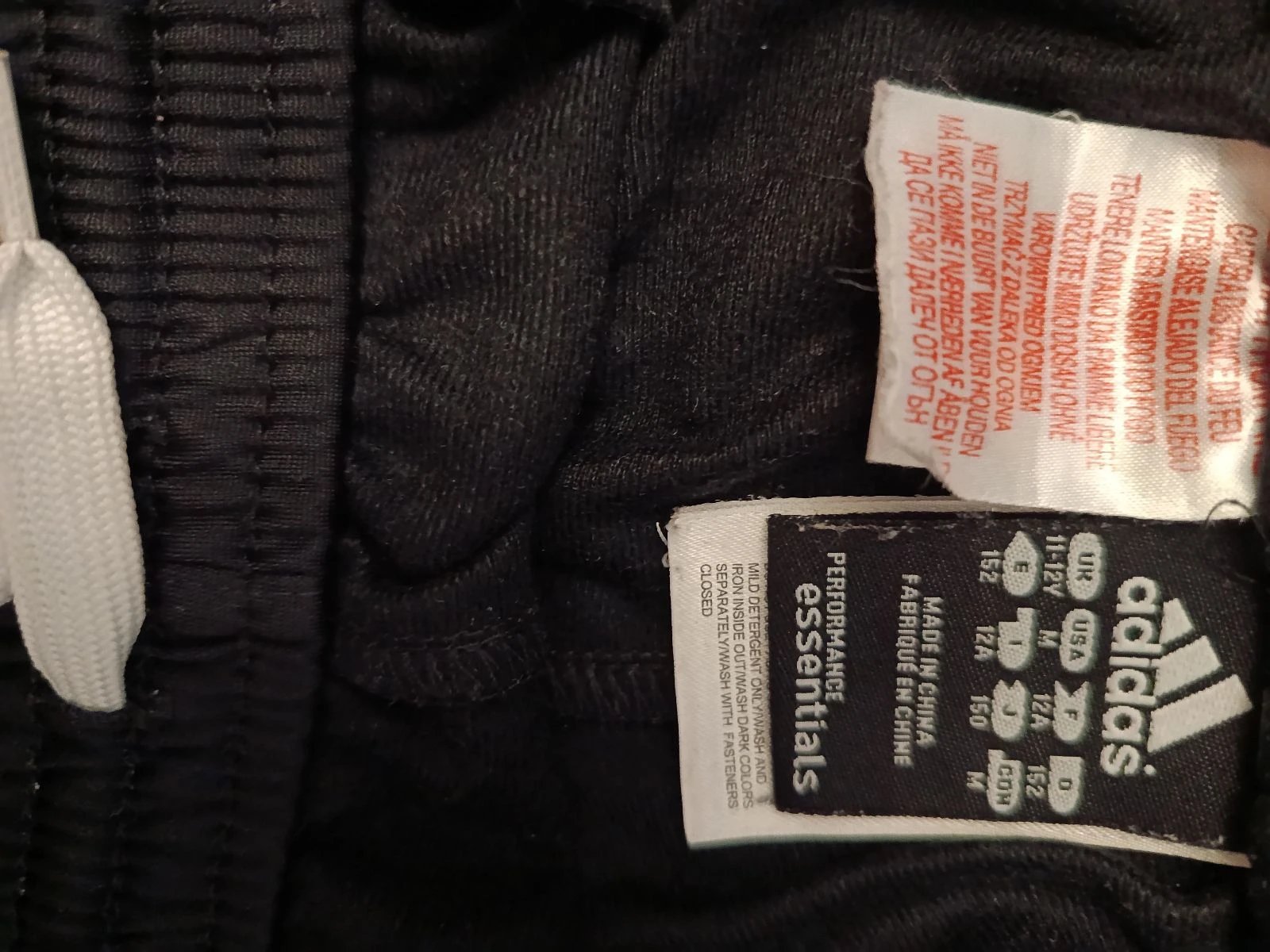 Short Adidas Essencials Taille 12 ou XS/S – photo 2